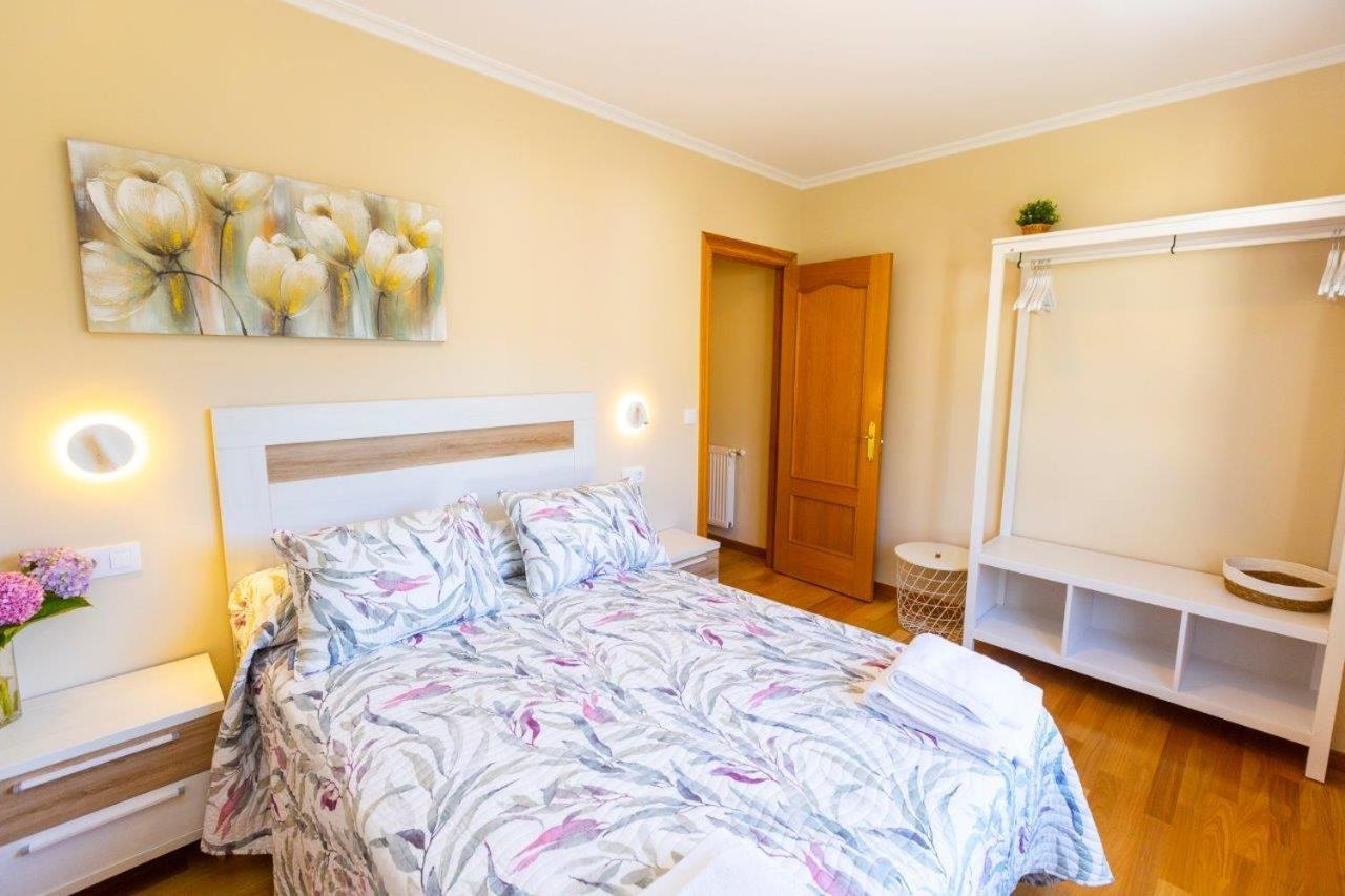 Apartamentos Riamar 2 Ribadeo Dış mekan fotoğraf