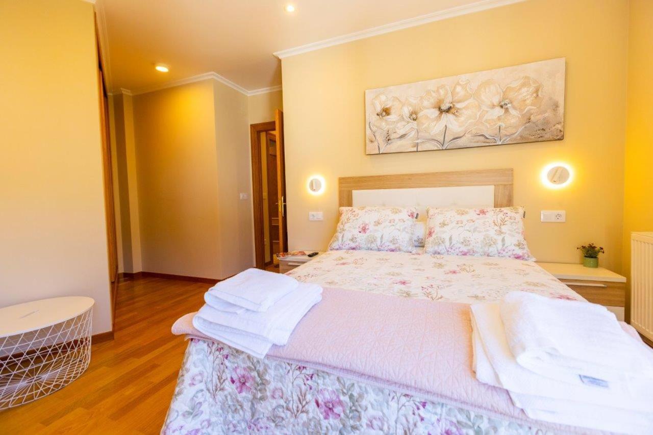 Apartamentos Riamar 2 Ribadeo Dış mekan fotoğraf