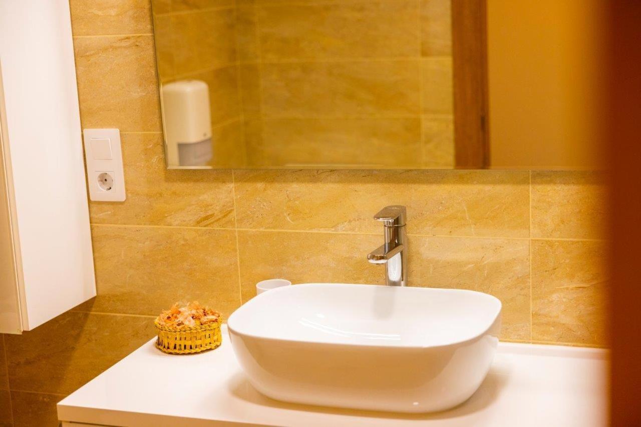 Apartamentos Riamar 2 Ribadeo Dış mekan fotoğraf