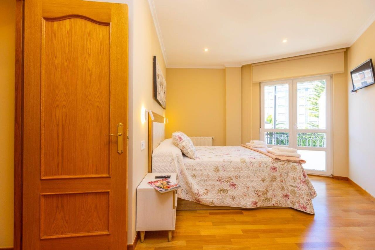 Apartamentos Riamar 2 Ribadeo Dış mekan fotoğraf